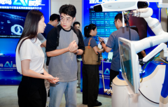 以“四（财产链、立异链、资金链、人才链）为